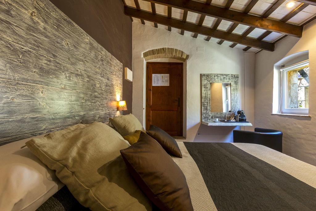 El Cau Del Papibou - Adults Only Hotel Peratallada Ruang foto
