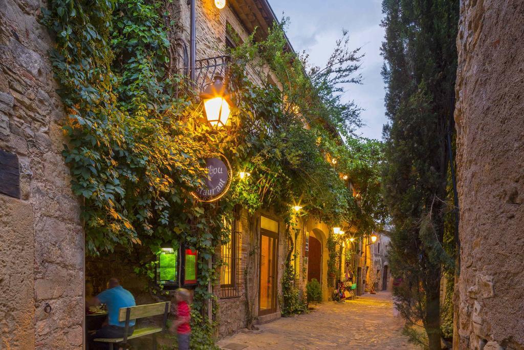 El Cau Del Papibou - Adults Only Hotel Peratallada Bagian luar foto